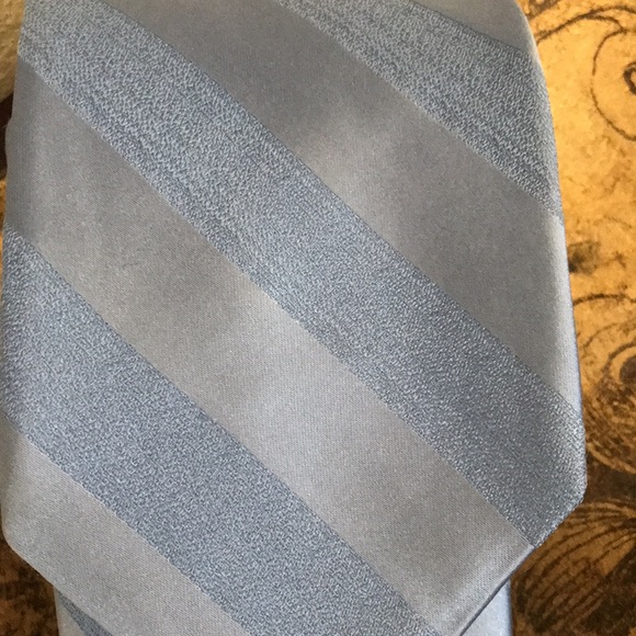 Michael Kors Blue Silk Tie - Picture 8 of 9